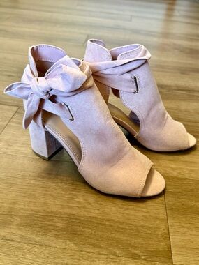 JustFab “Karine” Dust Pink Suede Peep‑Toe Heels — Size 9 (NWOT)
